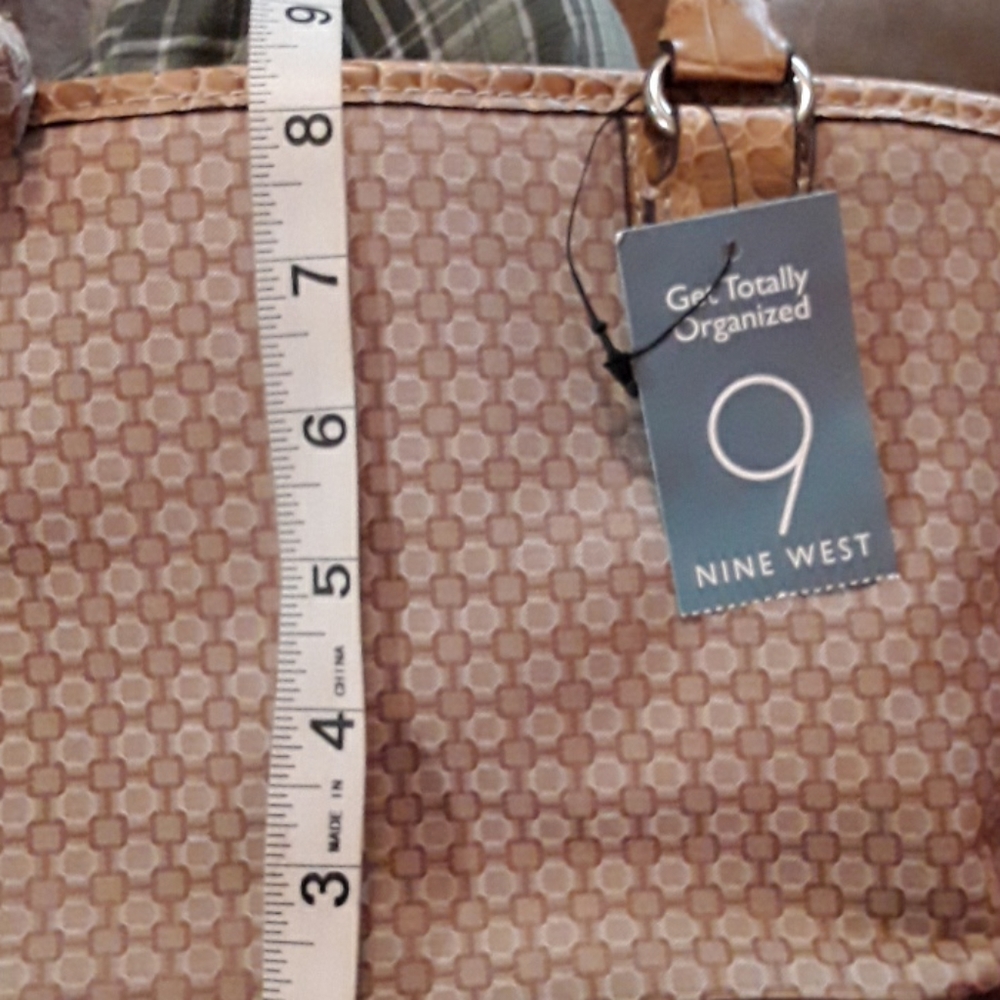 Nine West purse - Picture 8 of 8